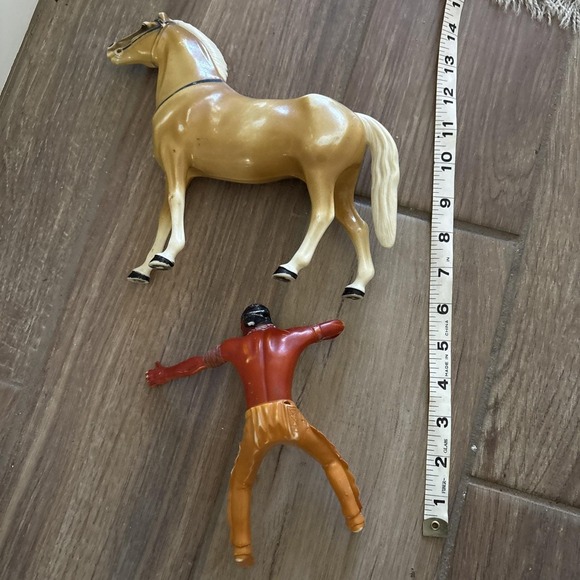Vintage 1950\'s, Hartland, Brave Eagle Indian And Horse As Pictured